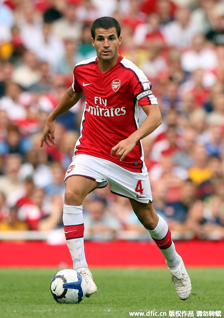 首发出战圣保利！诺伊尔追平伊梅尔并列德甲门将出场榜次席（诺伊尔首发战圣保利，追平伊梅尔并列德甲门将出场第二）