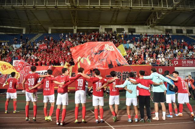 体操奥运冠军为小洛熙事件发声，称真相不应该这么难，自己也即将当妈妈（体操奥运冠军就小洛熙事件发声：真相不应难求，称将成准妈妈）