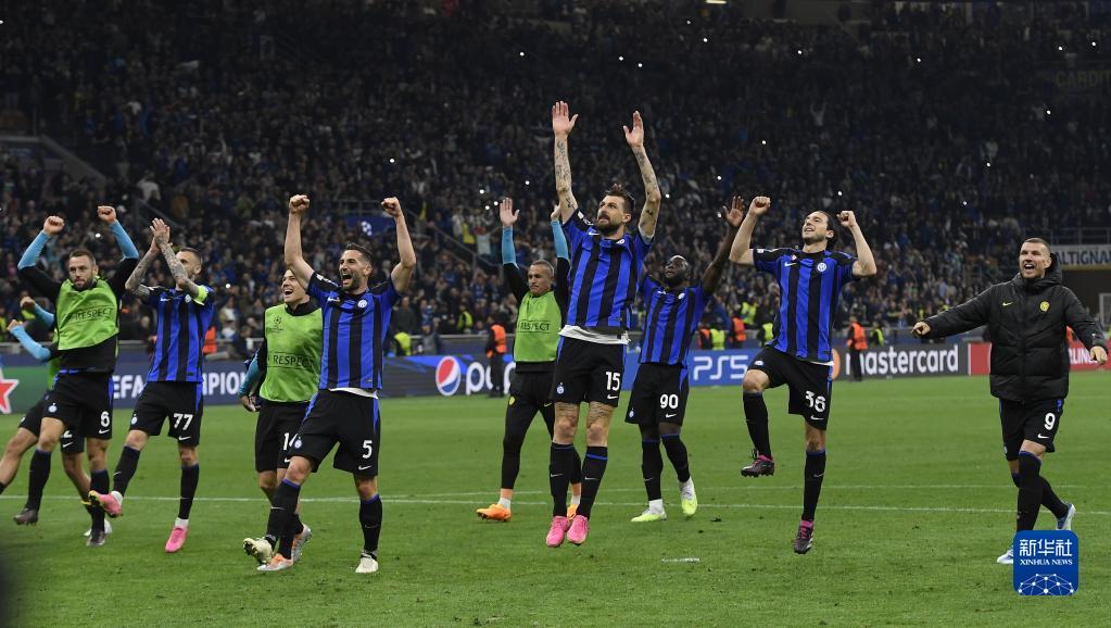 希门尼斯：西蒙尼对待球员一视同仁，他从未优待过朱利亚诺（希门尼斯：西蒙尼从不搞特殊，朱利亚诺也不例外）