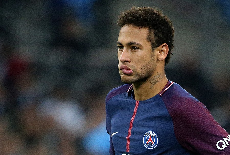 天妒英才，国米旧将范赫斯登转投西协甲后生涯第三度遭遇ACL受伤（命途多舛：前国米后卫范赫斯登转战西协甲后第三次前十字韧带重伤）