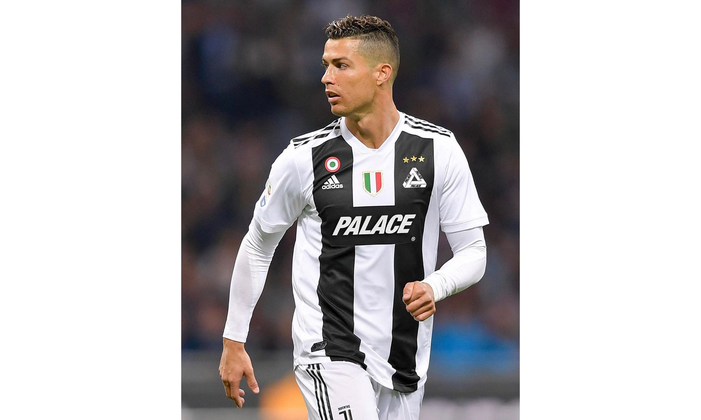 姆巴佩速度突破 防线全面告急（姆巴佩闪电突进 后防线告急）