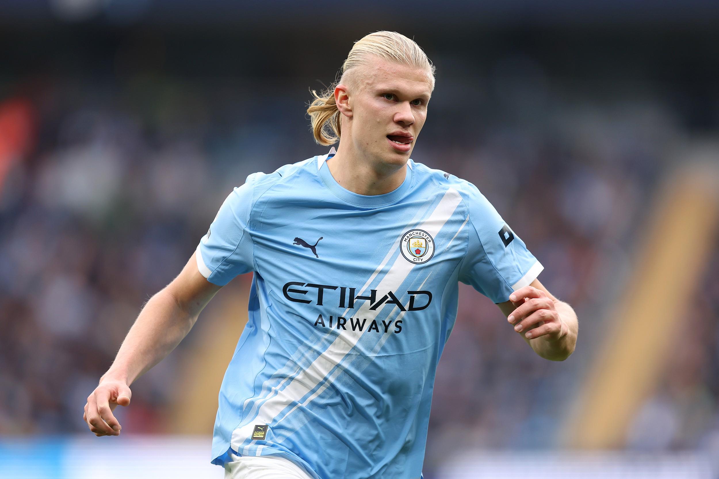 川普狂喜，乡下人乐队将在世界杯抽签仪式结束后表演《YMCA》（川普喜上眉梢：世界杯抽签落幕后，乡下人乐队将献唱《YMCA）