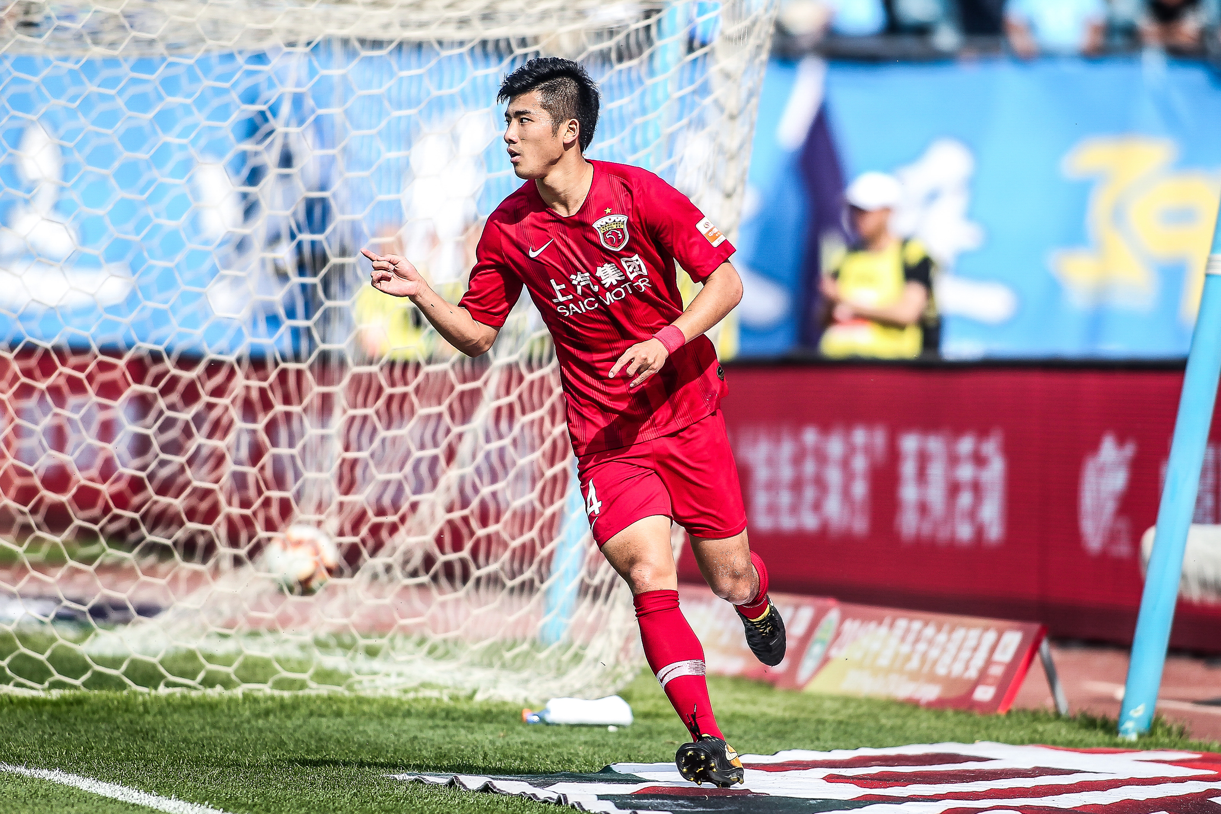 NBA：太阳击败篮网 杜兰特砍下35分（NBA常规赛：杜兰特轰35分 太阳力克篮网）