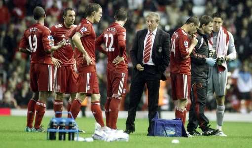 成都蓉城教练组现场观战中韩战，徐正源、金亨镒在场（成都蓉城教练组到场观战中韩大战，徐正源与金亨镒现身）